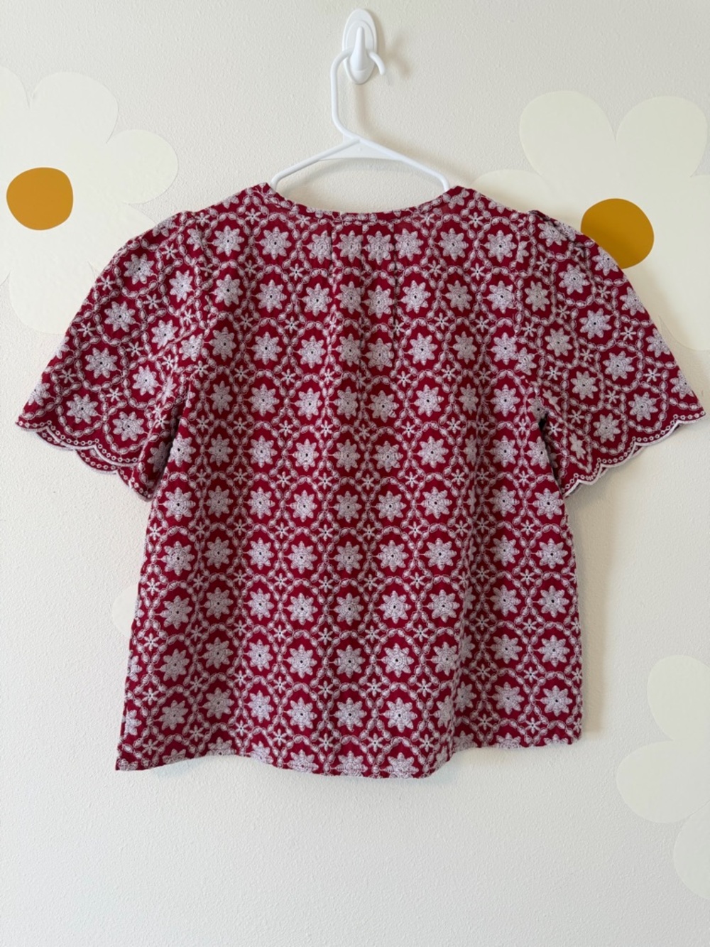 NWT LOFT Red Embroidered Split-Neck Flutter Scallop Sleeve 100% Cotton Blouse - Picture 6 of 10